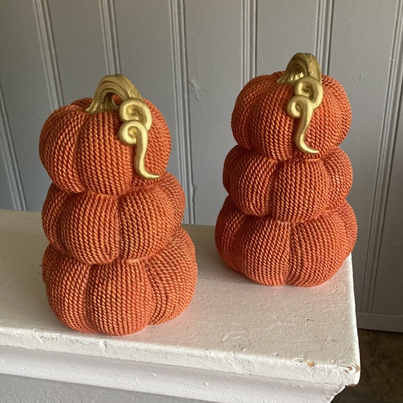NWT BUNDLE- 2 TRIPLE STACKED TEXTURED ORANGE PUMPKINS GOLD STEMS & WOOD SIGN - Picture 9 of 17